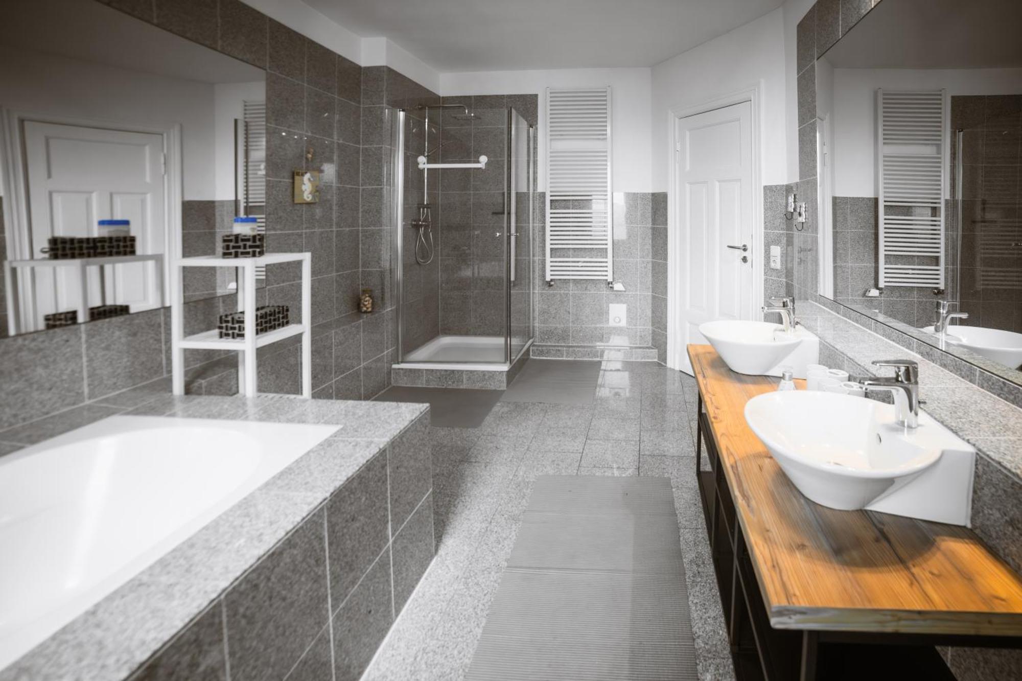 Exklusives Apartment Im Historischen Wohnhaus Mit Kamin, Bad & Viel Platz 브레머하펜 외부 사진