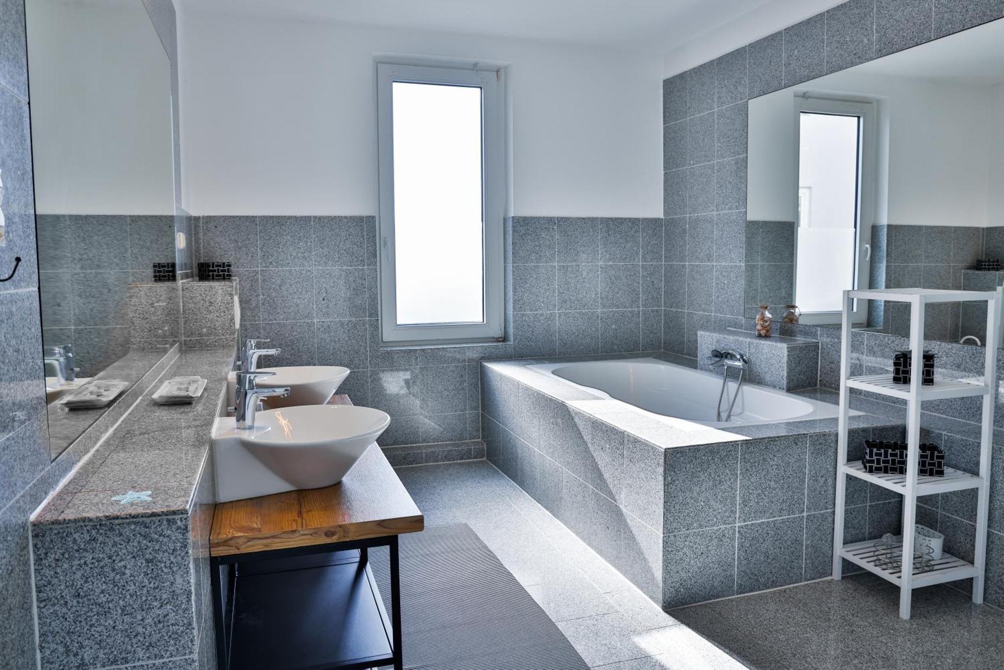 Exklusives Apartment Im Historischen Wohnhaus Mit Kamin, Bad & Viel Platz 브레머하펜 외부 사진