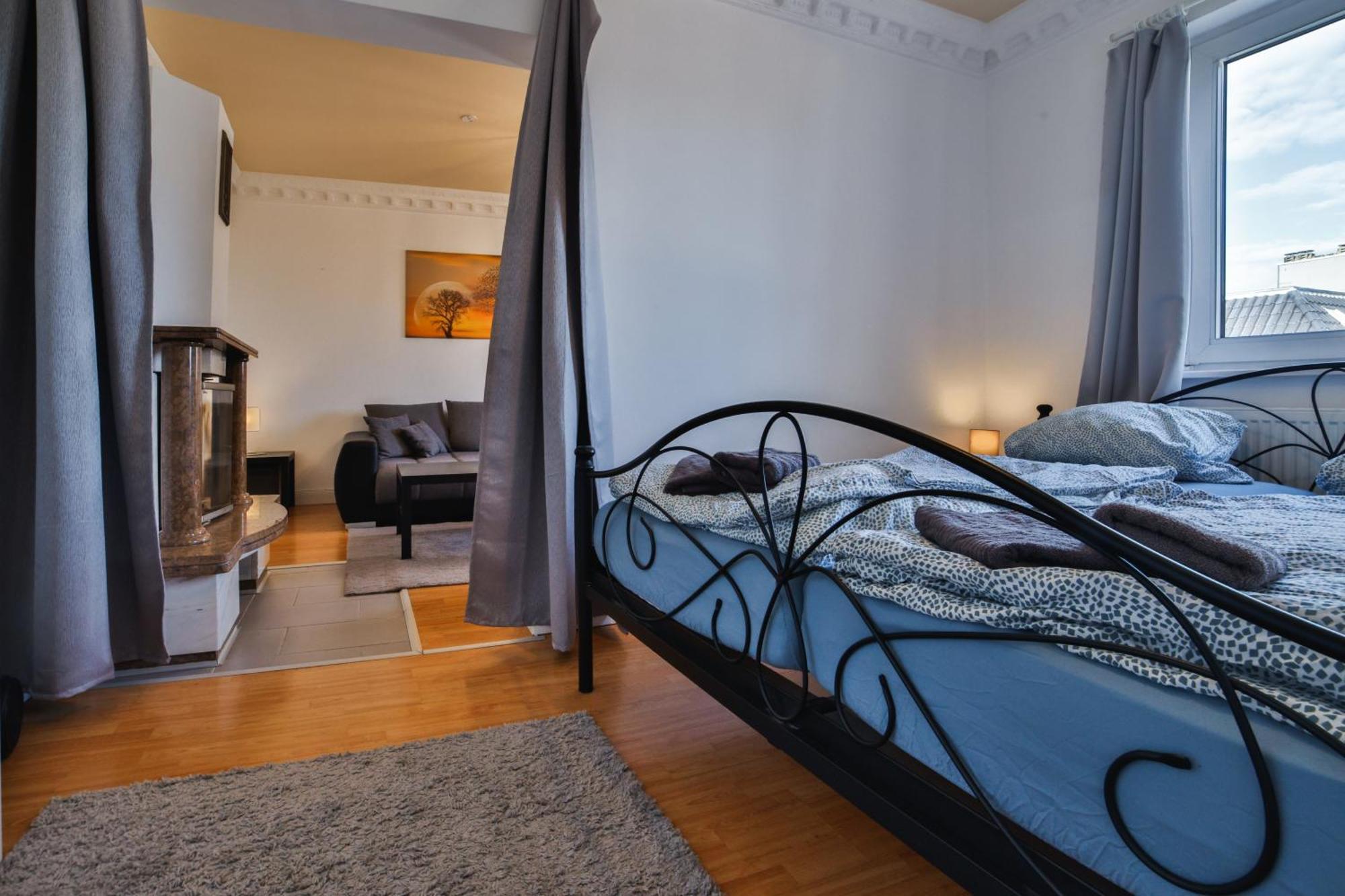 Exklusives Apartment Im Historischen Wohnhaus Mit Kamin, Bad & Viel Platz 브레머하펜 외부 사진