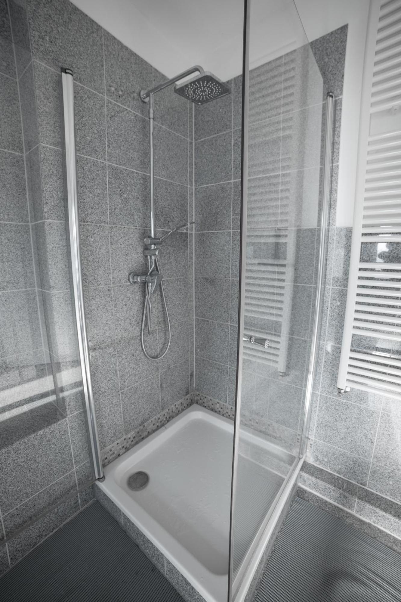 Exklusives Apartment Im Historischen Wohnhaus Mit Kamin, Bad & Viel Platz 브레머하펜 외부 사진